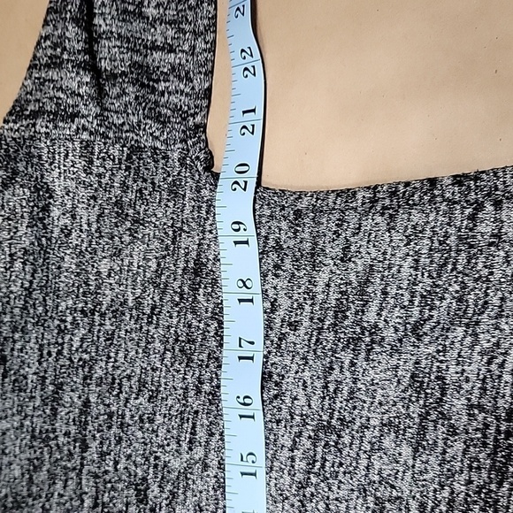 Forever 21, Size M Open Back Marled Black / Gray Long Sleeve Top. - Picture 7 of 10